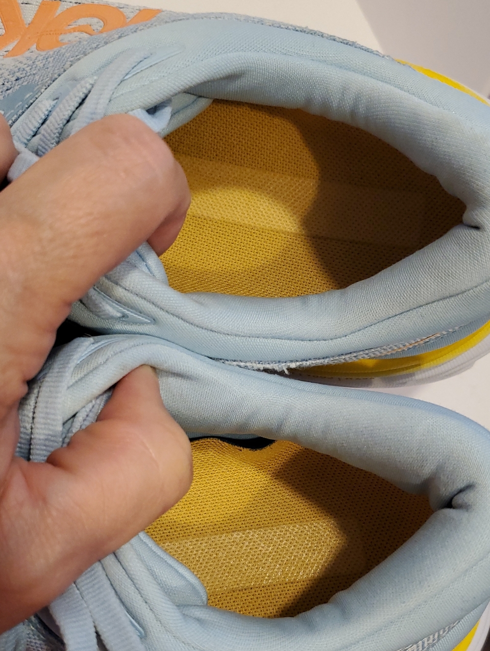Hoka Bondi 8 Women's Running Shoe Sneaker In Summer Song Country Air Size 8.5D - Picture 6 of 9